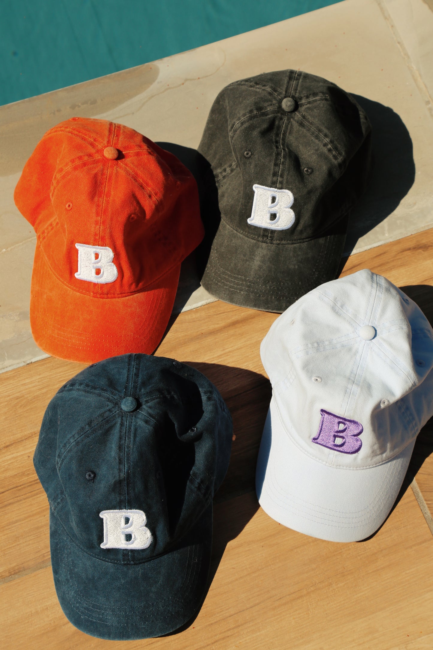 Casquette B de Bisette.