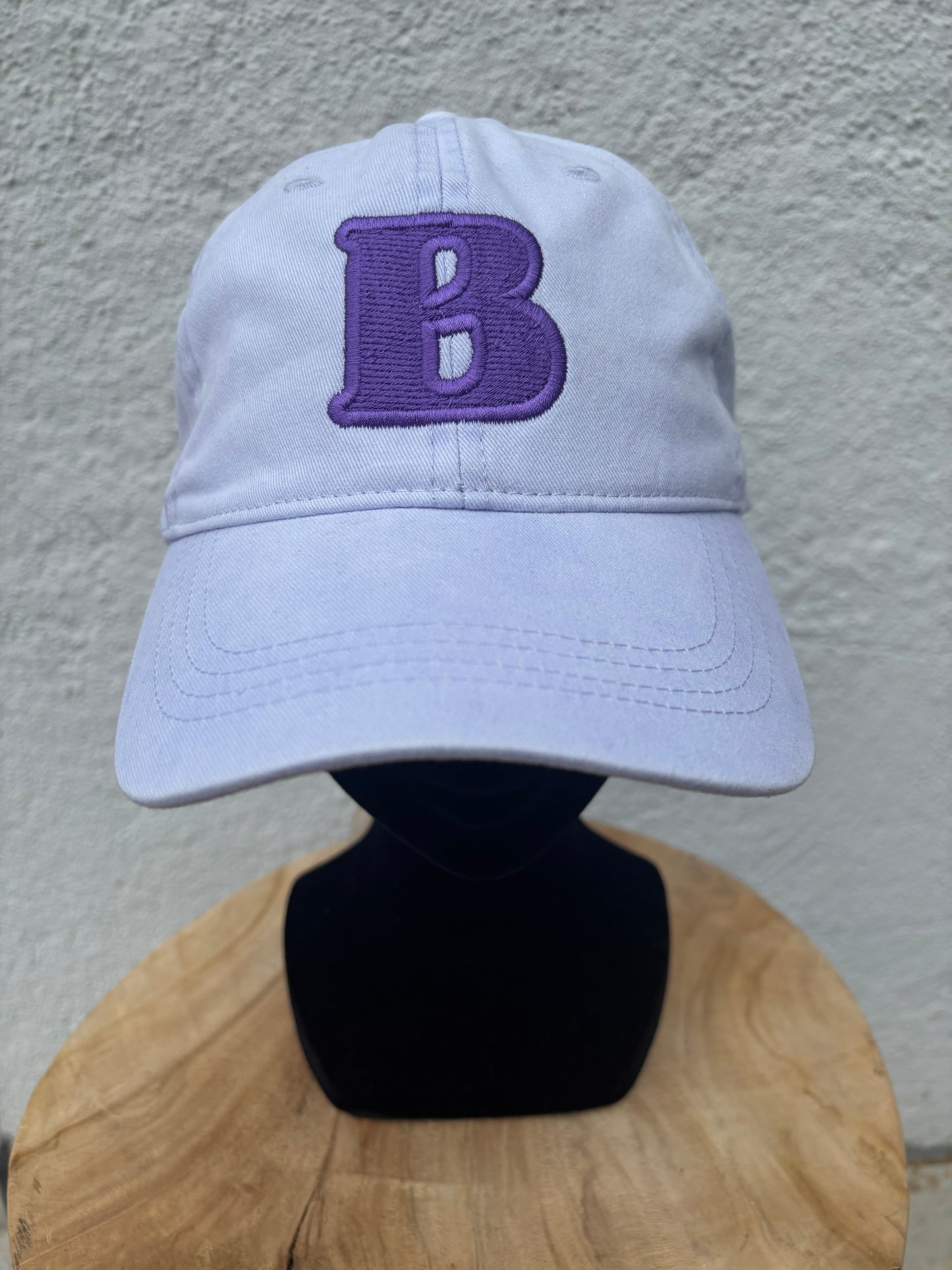 Casquette B de Bisette.