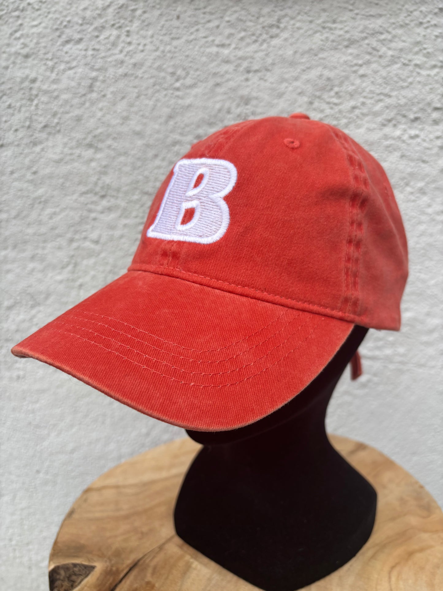Casquette B de Bisette.