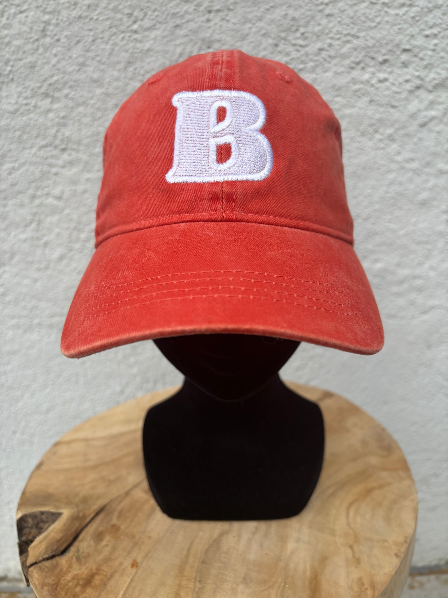 Casquette B de Bisette.