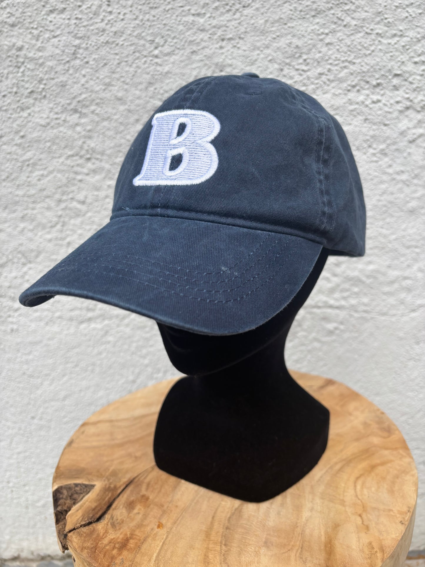 Casquette B de Bisette.