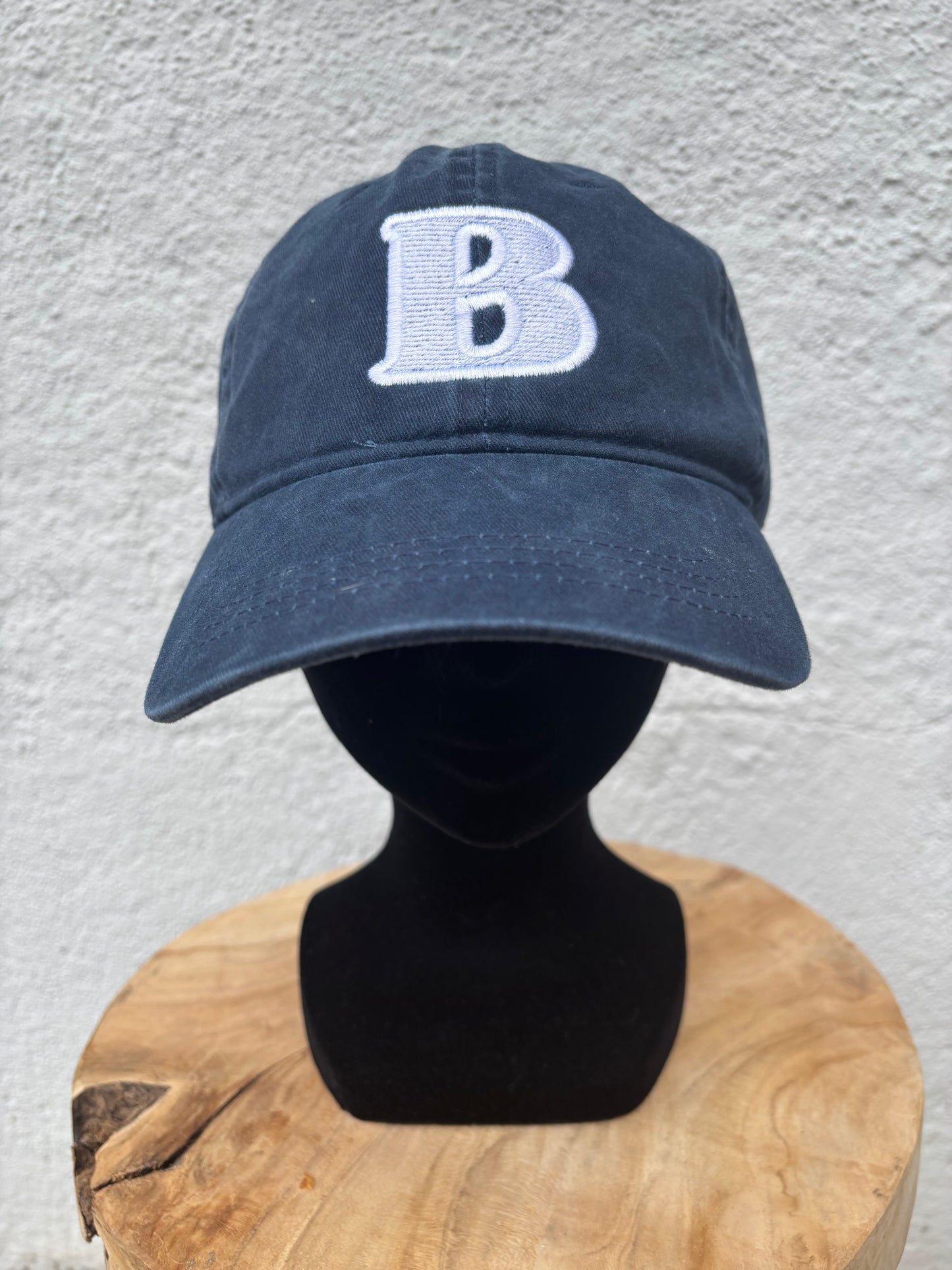 Casquette B de Bisette.